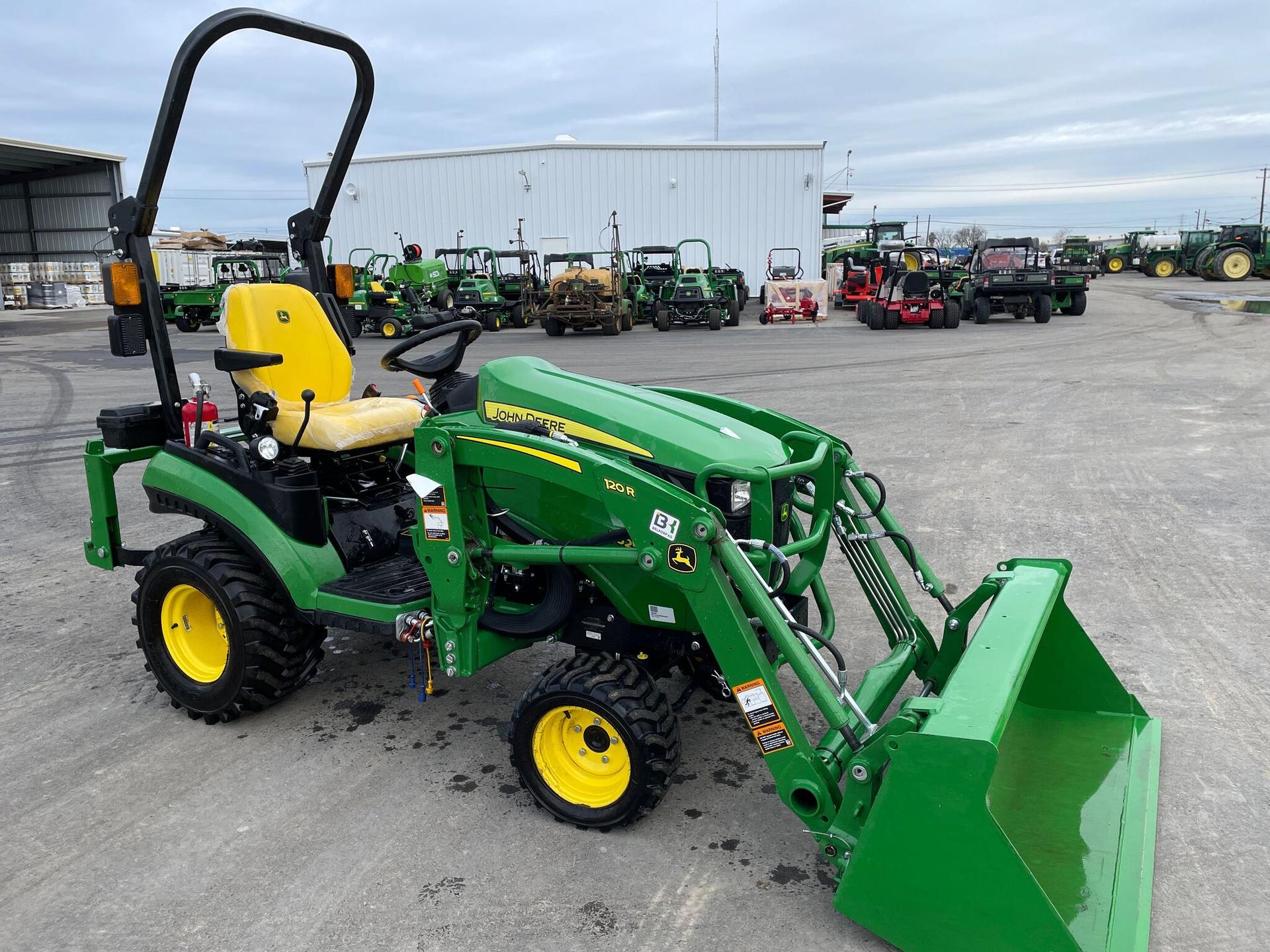 2022 John Deere 1025R