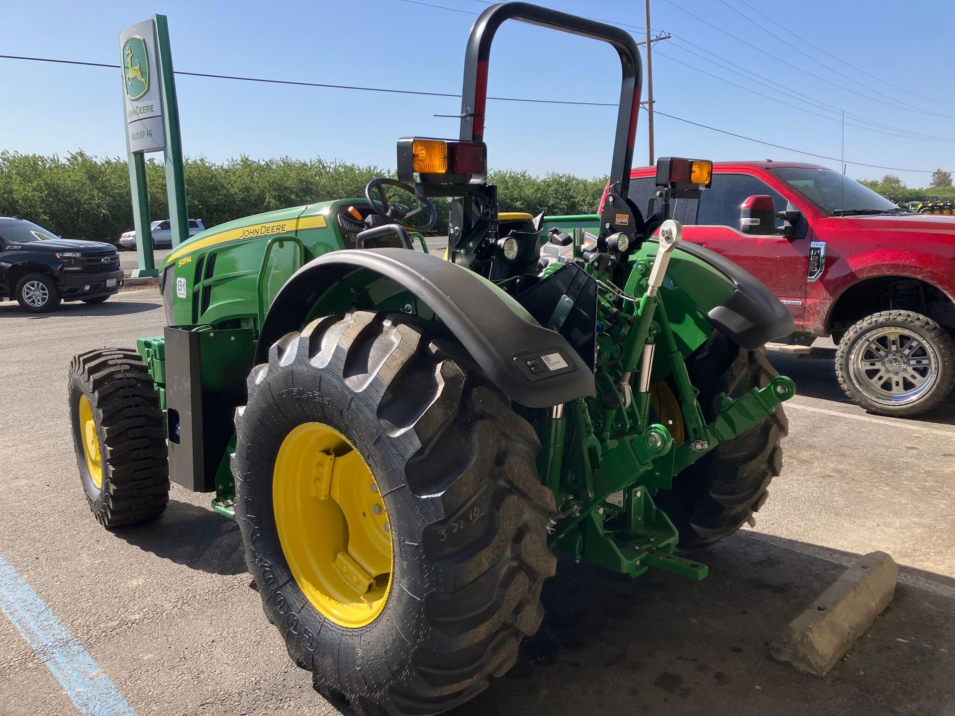 2022 John Deere 5125ML