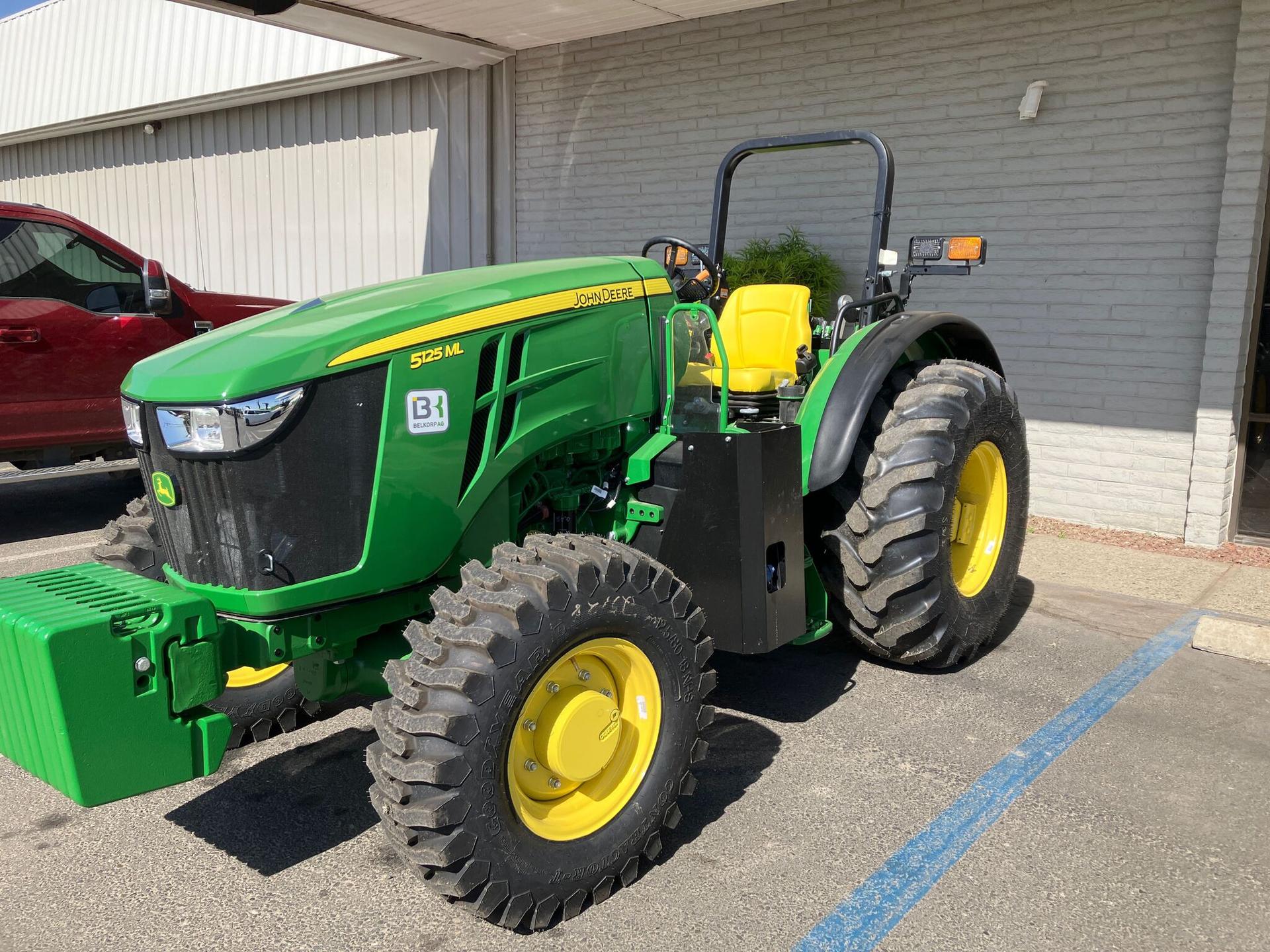 2022 John Deere 5125ML