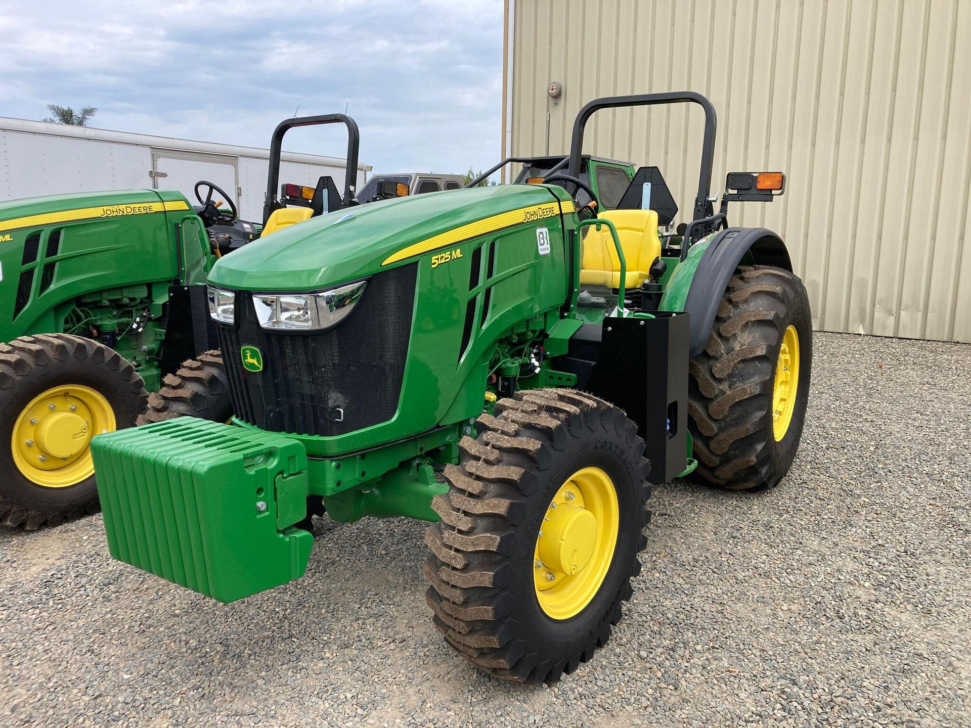 2022 John Deere 5125ML Image