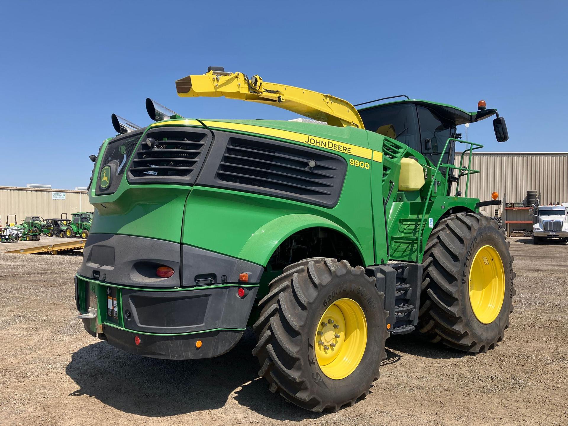 2021 John Deere 9900