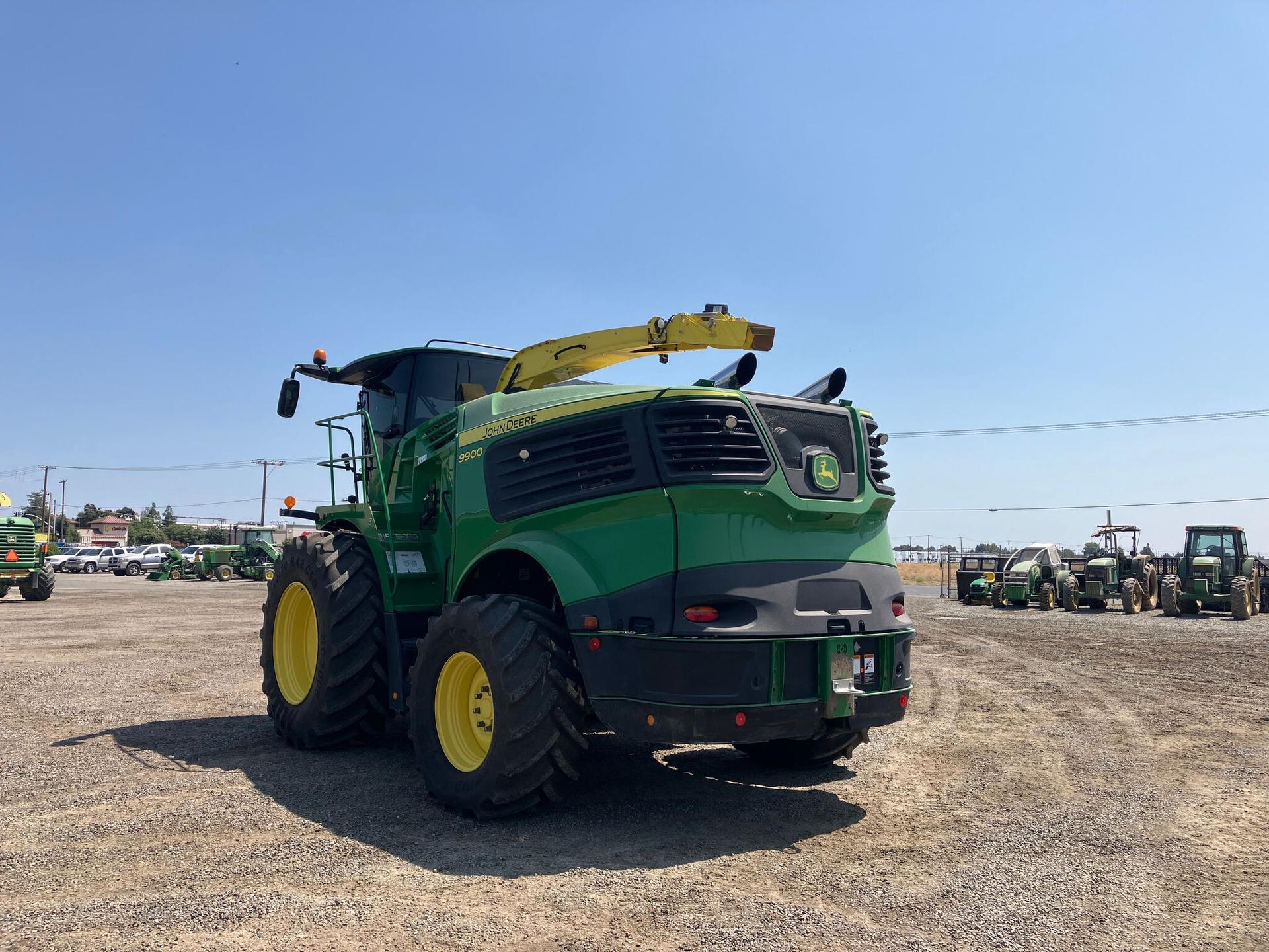 2021 John Deere 9900