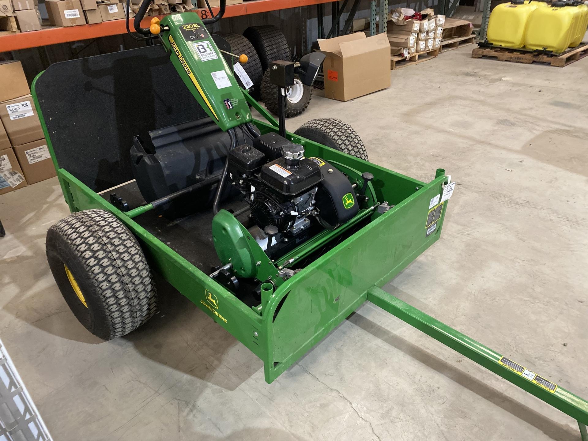 2011 John Deere 220SL Image