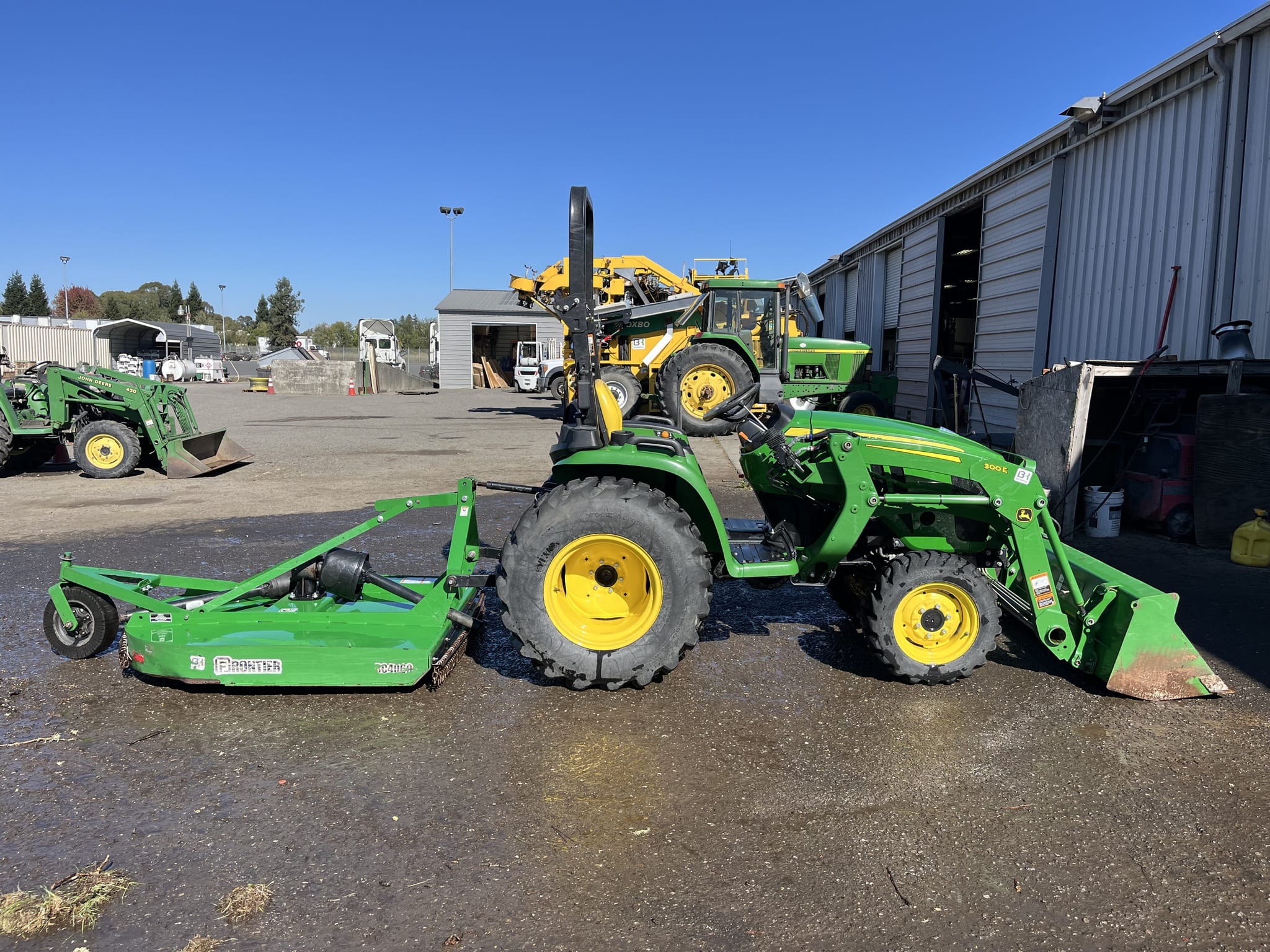 2022 John Deere 3032E Image