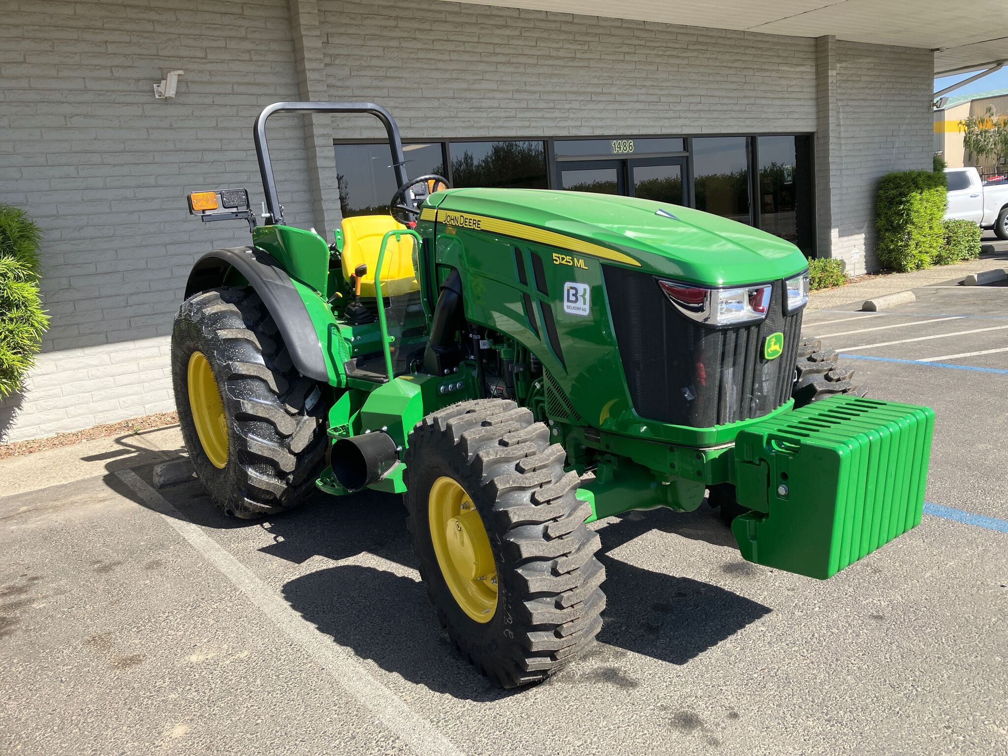 2022 John Deere 5125ML Image