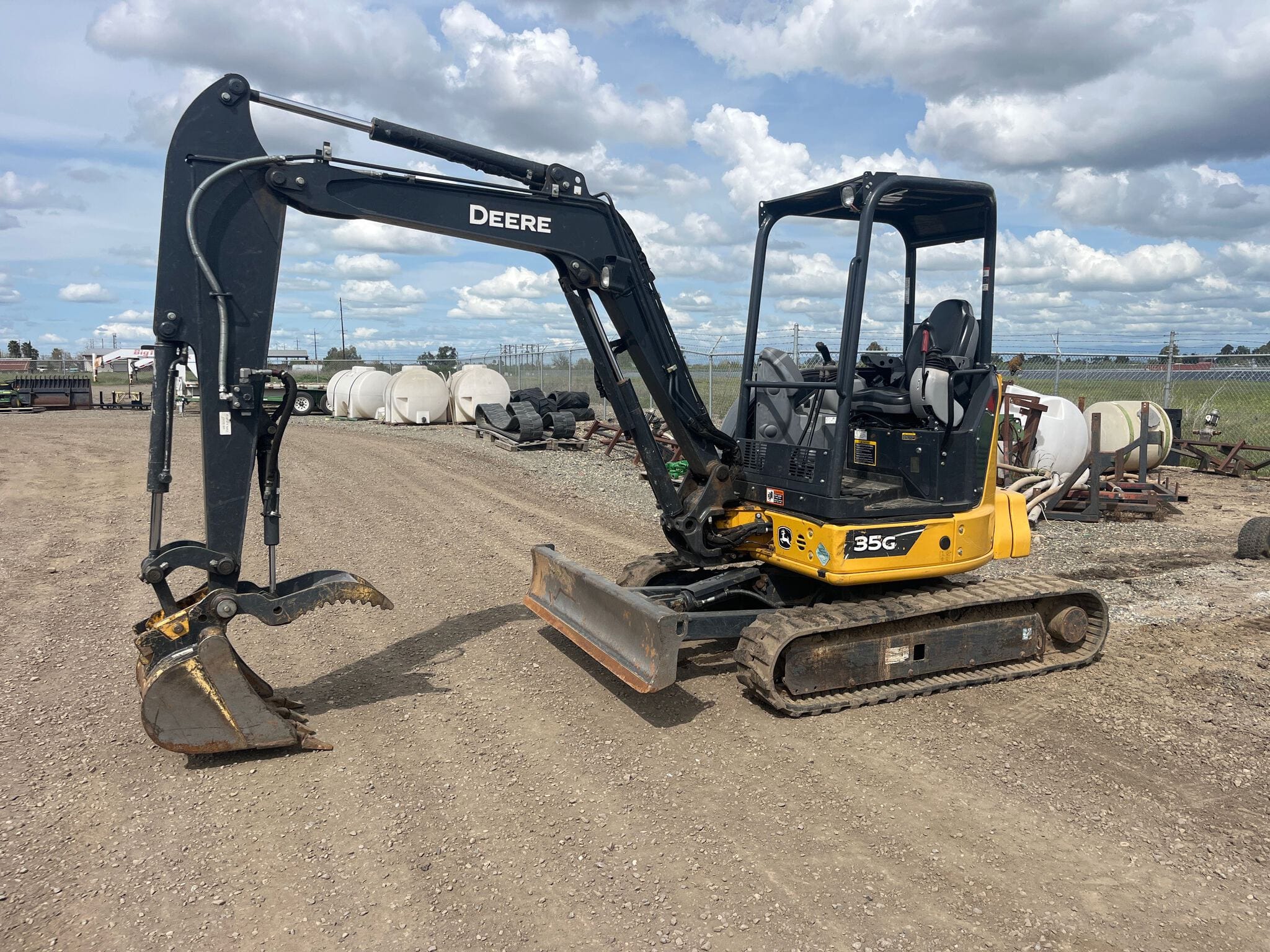 2021 John Deere 35G Image