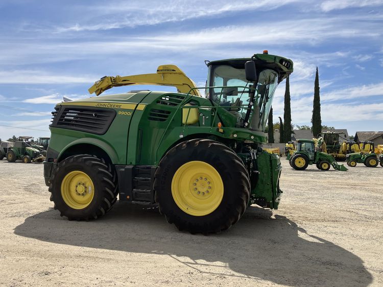 2022 John Deere 9900 Image